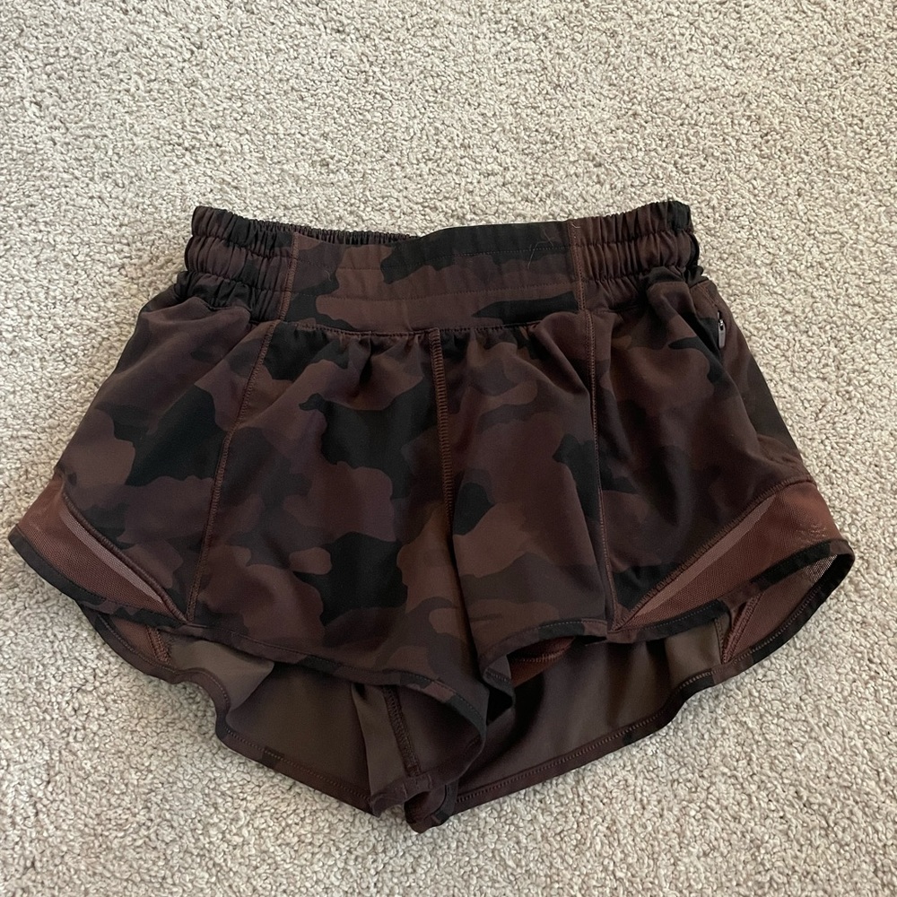 Lululemon Hotty Hot Short | Maroon Camo | 2.5" | Size 2